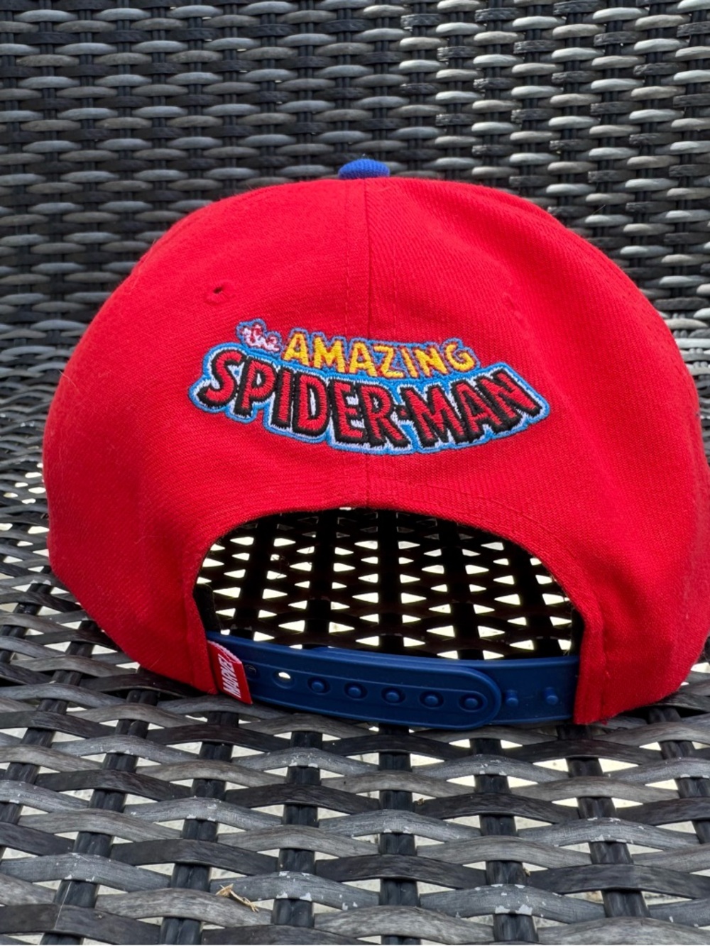 Marvel Spider-Man Mens Red and Blue Snapback Hat - Picture 3 of 6